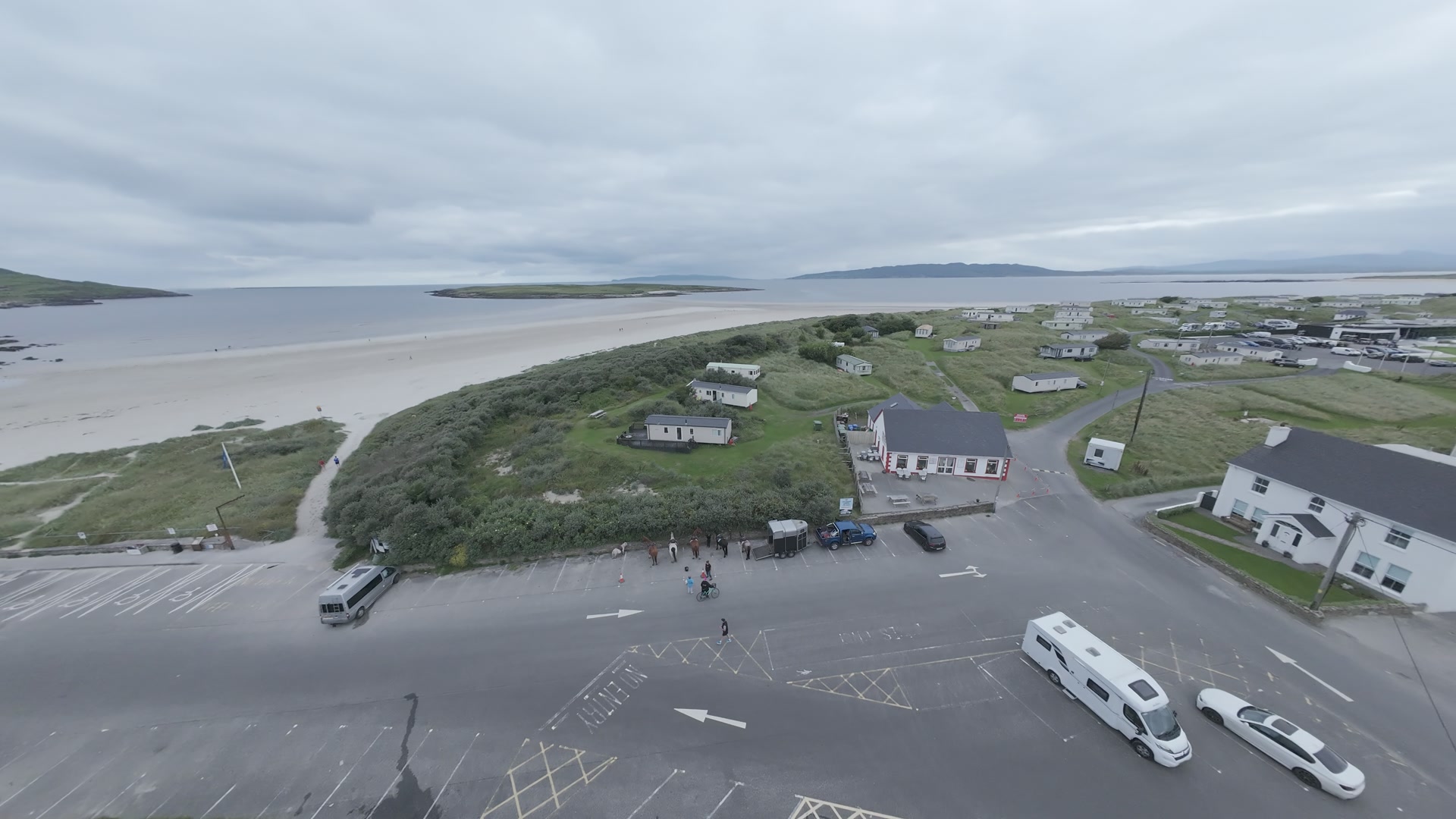 Narin Strand and the car park, under a minute from Sandycove